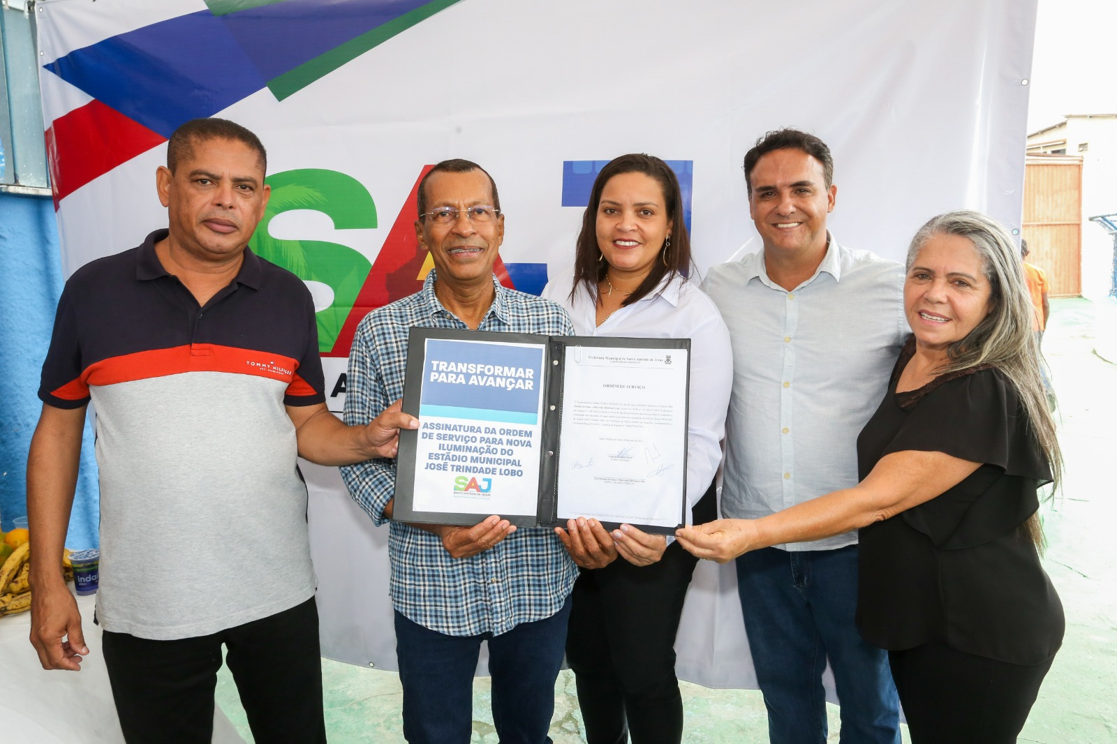 Prefeitura de Santo Antônio de Jesus realizou assinatura de ordem de serviço para instalação de nova iluminação no estádio José Trindade Lobo