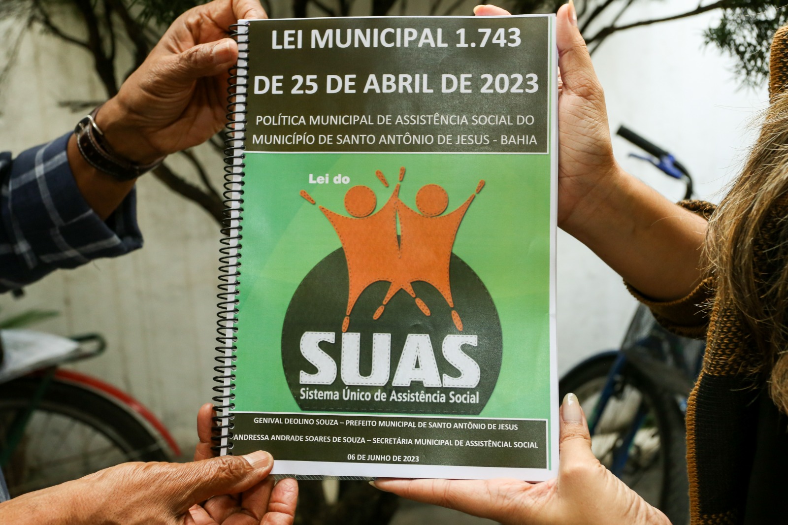 Prefeitura realizou registro da lei do SUAS municipal e entrega de novos carros para Assistência Social