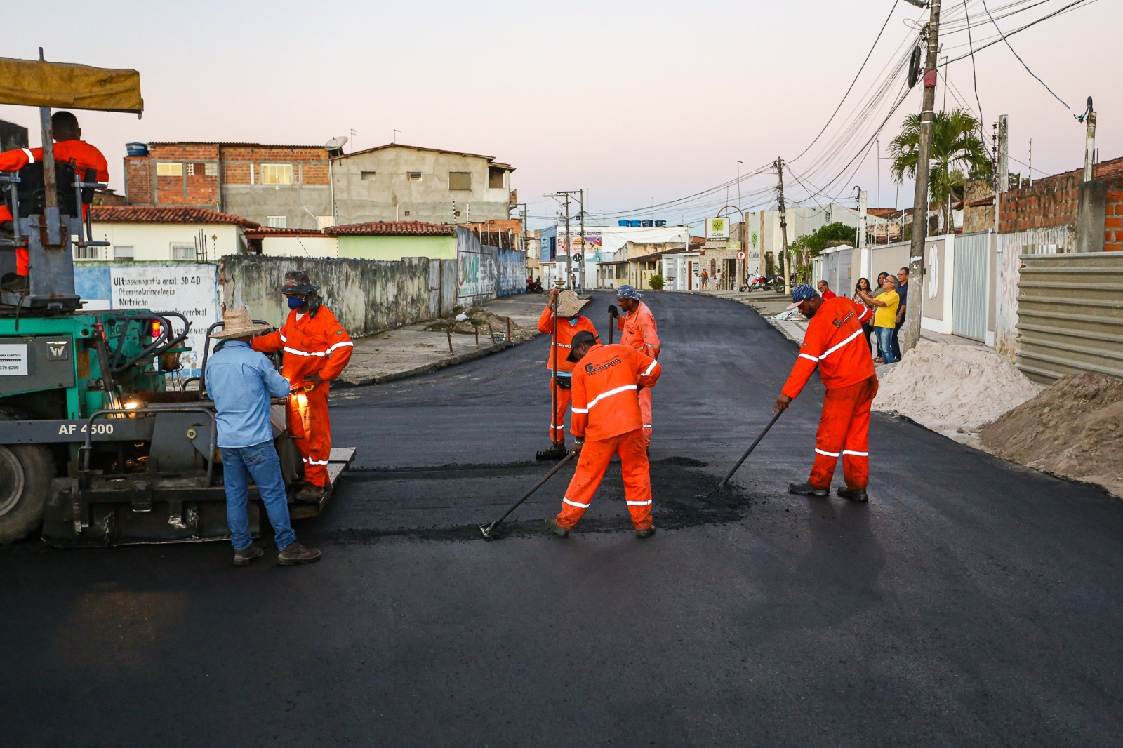 Prefeitura realizou entrega da pavimentação asfáltica da Rua Antônio Mendes